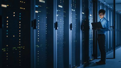 Der Genetec Update Service und System Availability Monitor erleichtern Ihnen die Automatisierung von Updates für Sicherheitssysteme und die Zustandsüberwachung.