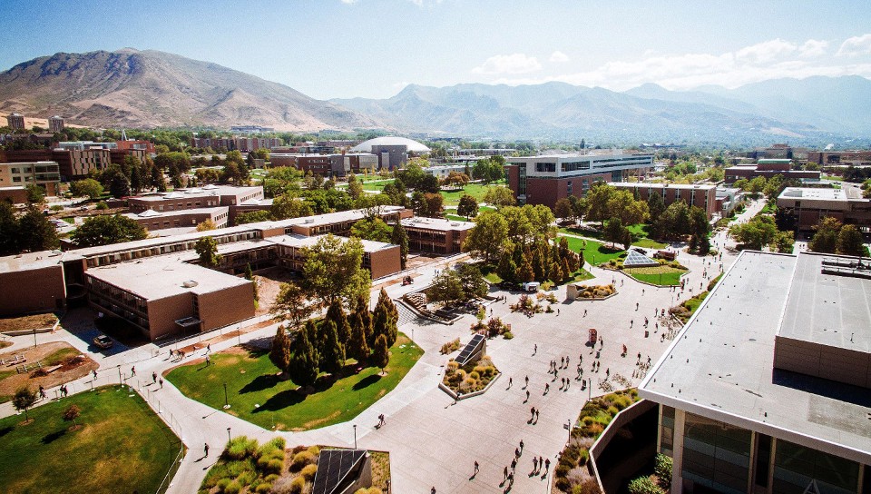 Overview of a school infrastructure and its landscape